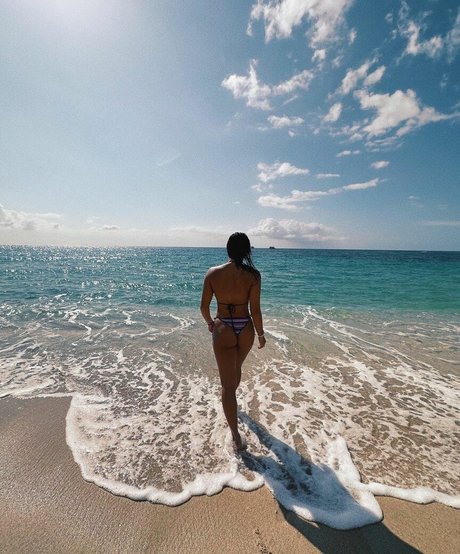 Nagie wyciekłe zdjęcie OnlyFans od Alessa Holloway