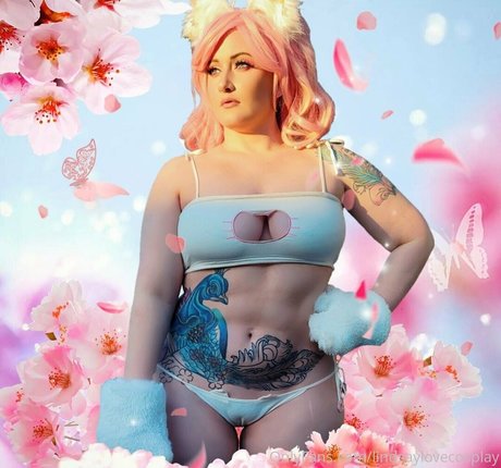 Lindsaylovecosplay