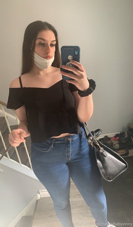 Nagie wyciekłe zdjęcie OnlyFans od Moneybabyvinny