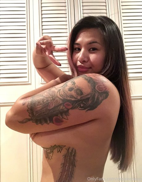 Nagie wyciekłe zdjęcie OnlyFans od Desireedeep