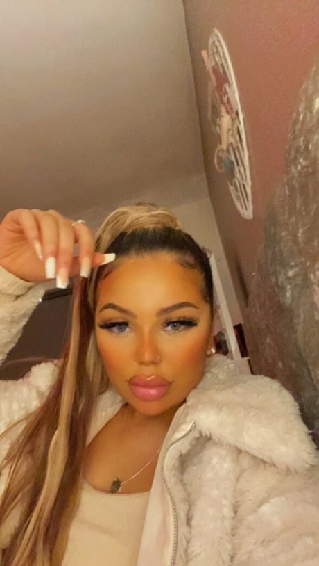 Nagie wyciekłe zdjęcie OnlyFans od Emilyexotics
