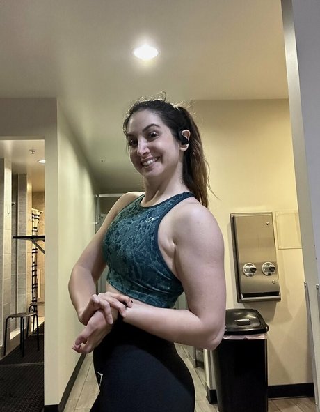 Nagie wyciekłe zdjęcie OnlyFans od Sloane Wolf