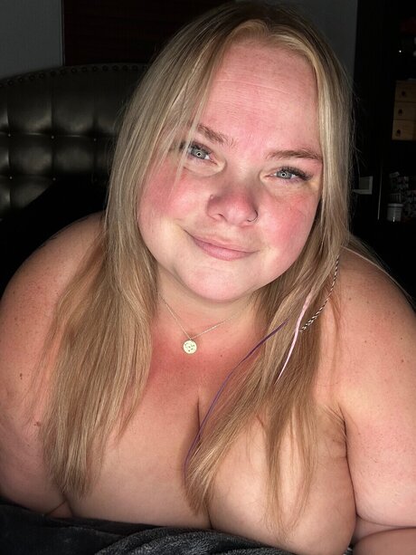 Nagie wyciekłe zdjęcie OnlyFans od Stardust
