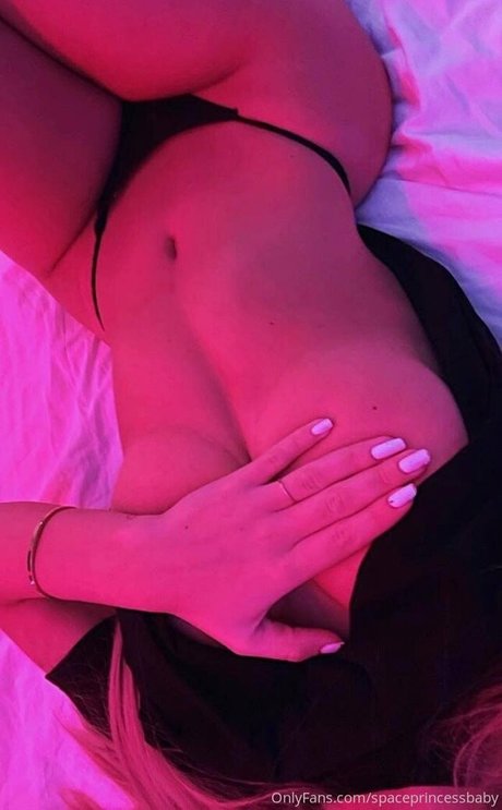 Nagie wyciekłe zdjęcie OnlyFans od Spaceprincessbaby