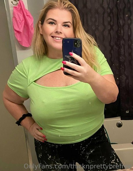 Nagie wyciekłe zdjęcie OnlyFans od Thicknprettybrefree