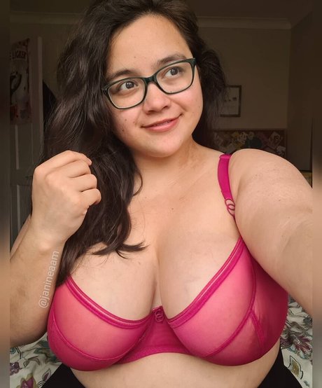 Nagie wyciekłe zdjęcie OnlyFans od Janineaam