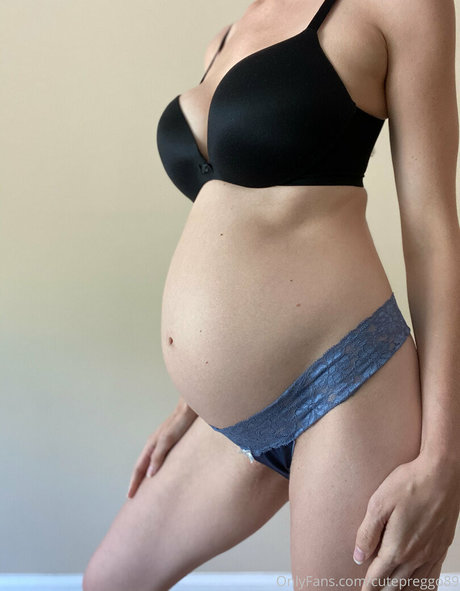 Nagie wyciekłe zdjęcie OnlyFans od Cutepreggo89