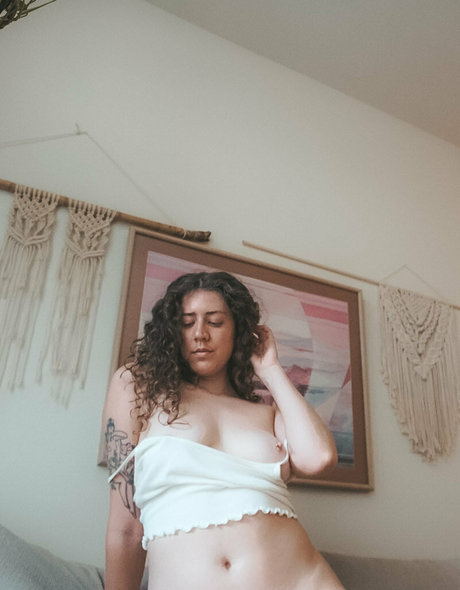 Nagie wyciekłe zdjęcie OnlyFans od Nicolequinn