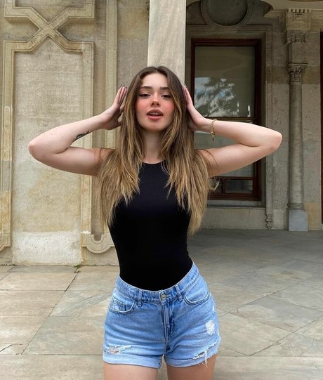 Nagie wyciekłe zdjęcie OnlyFans od Melike Saygin