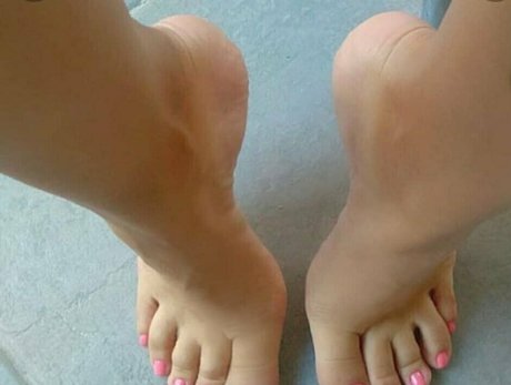 Nagie wyciekłe zdjęcie OnlyFans od Lizziesexifeet