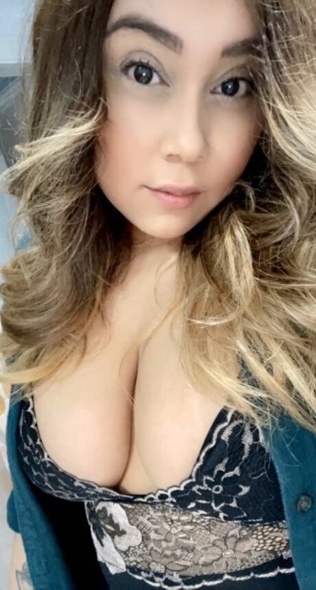 Nagie wyciekłe zdjęcie OnlyFans od Kari
