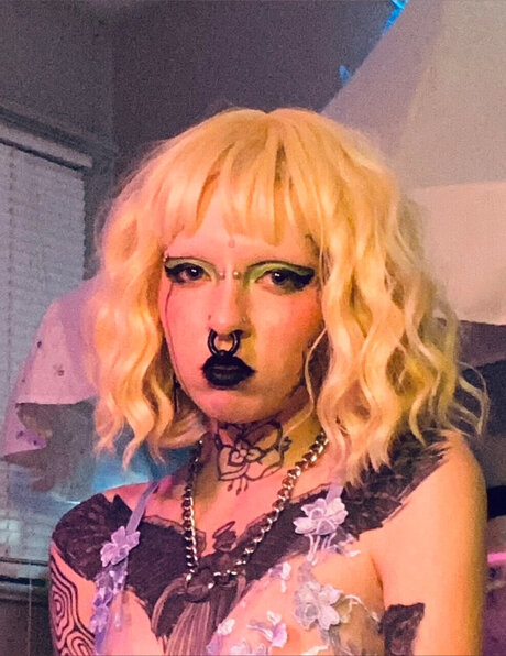 Nagie wyciekłe zdjęcie OnlyFans od Violet