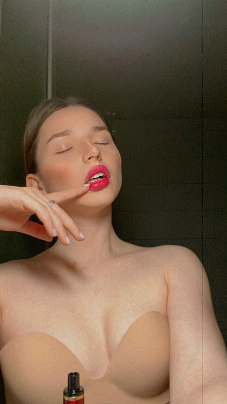 Nagie wyciekłe zdjęcie OnlyFans od Elena