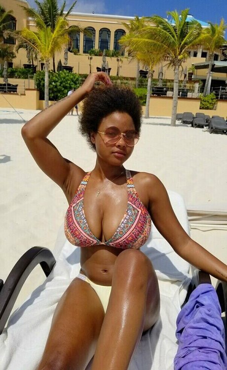 Nagie wyciekłe zdjęcie OnlyFans od Bush Baby