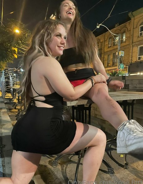 Nagie wyciekłe zdjęcie OnlyFans od Nikkipoof