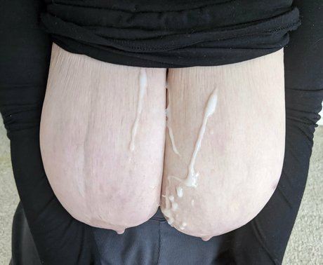 Nagie wyciekłe zdjęcie OnlyFans od Bigboobscouple