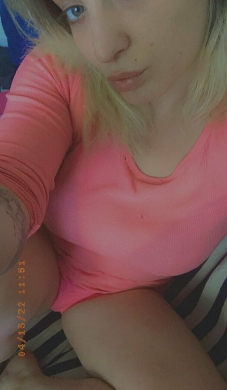 Nagie wyciekłe zdjęcie OnlyFans od Snowbunnygang420