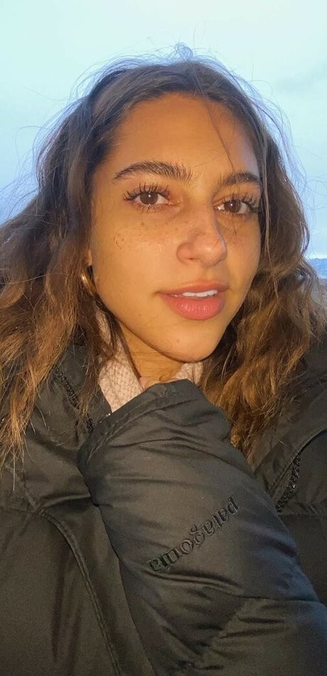 Nagie wyciekłe zdjęcie OnlyFans od Renee Maudlena Noe
