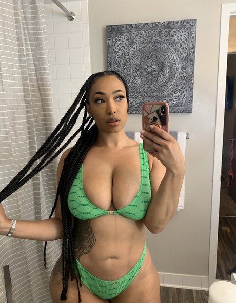 Nagie wyciekłe zdjęcie OnlyFans od Robyn Banks