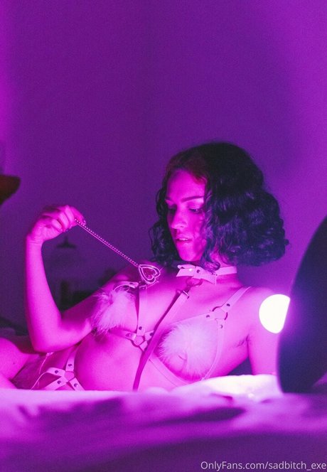 Nagie wyciekłe zdjęcie OnlyFans od Sadbitchexe