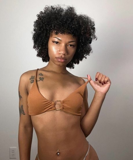 Nagie wyciekłe zdjęcie OnlyFans od Curlyfryk