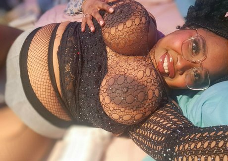 Nagie wyciekłe zdjęcie OnlyFans od Drharleyhoney
