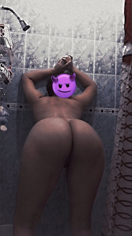 Nagie wyciekłe zdjęcie OnlyFans od Kuronekoyouwife