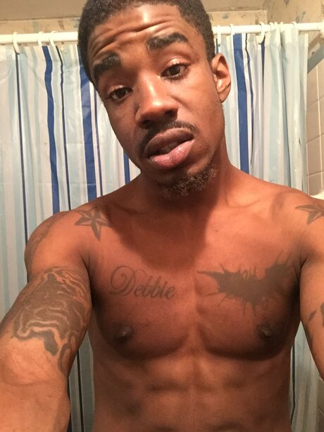 Nagie wyciekłe zdjęcie OnlyFans od Billy Bangaxx