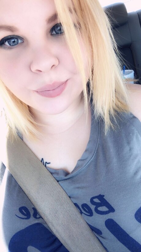 Nagie wyciekłe zdjęcie OnlyFans od Dumbblonde