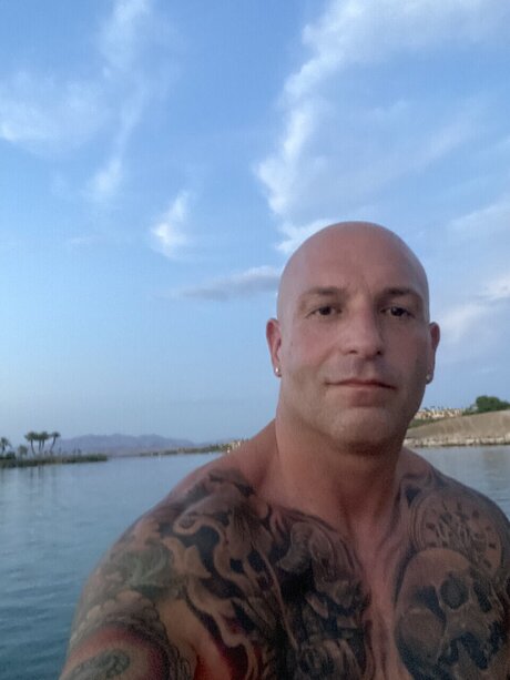 Nagie wyciekłe zdjęcie OnlyFans od Scott Shahadi