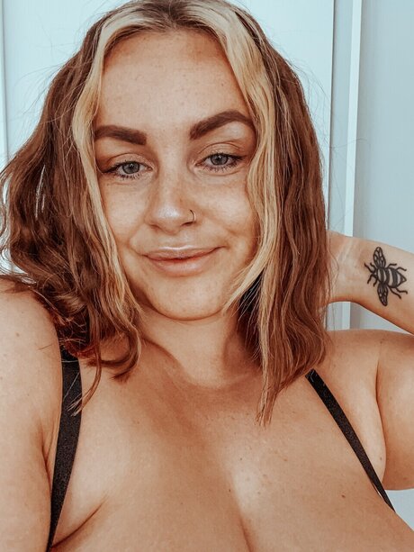 Nagie wyciekłe zdjęcie OnlyFans od Sisi 