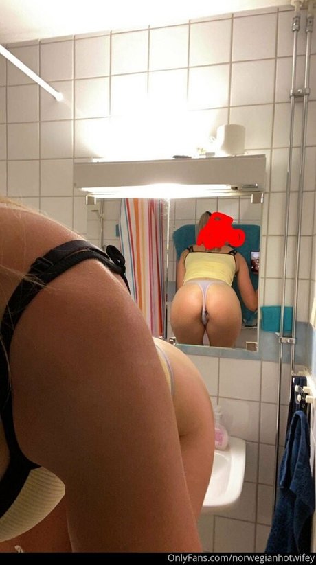 Nagie wyciekłe zdjęcie OnlyFans od Norwegianhotwifey