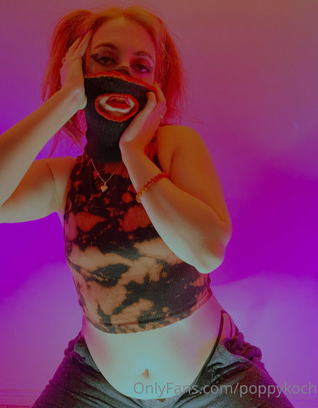 Nagie wyciekłe zdjęcie OnlyFans od Poppykoch