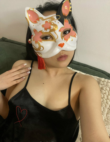 Nagie wyciekłe zdjęcie OnlyFans od Petitemulan