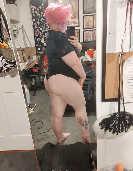 Nagie wyciekłe zdjęcie OnlyFans od Emopink69