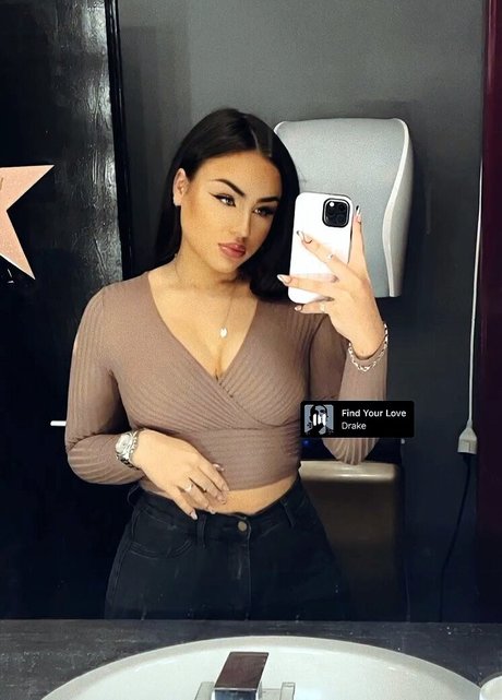 Nagie wyciekłe zdjęcie OnlyFans od Fiona Schramm