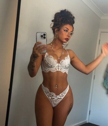 Nagie wyciekłe zdjęcie OnlyFans od Keelyyedwards