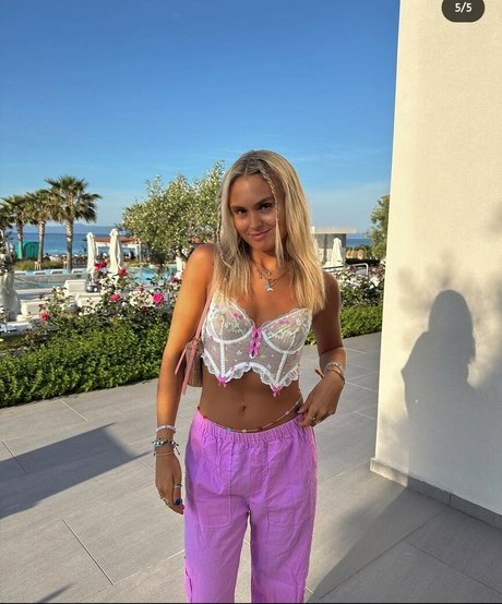 Nagie wyciekłe zdjęcie OnlyFans od Misha Grimes