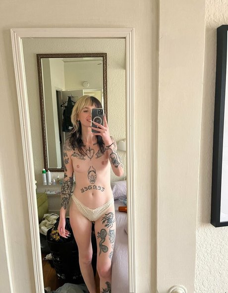 Nagie wyciekłe zdjęcie OnlyFans od Ratxgurl