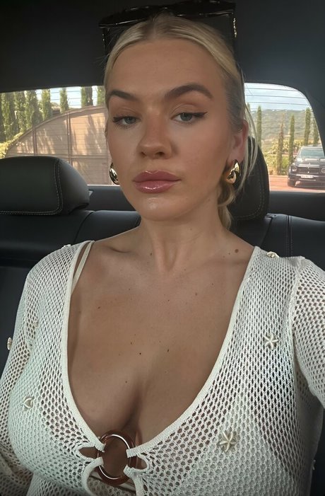Nagie wyciekłe zdjęcie OnlyFans od Grace Beverley