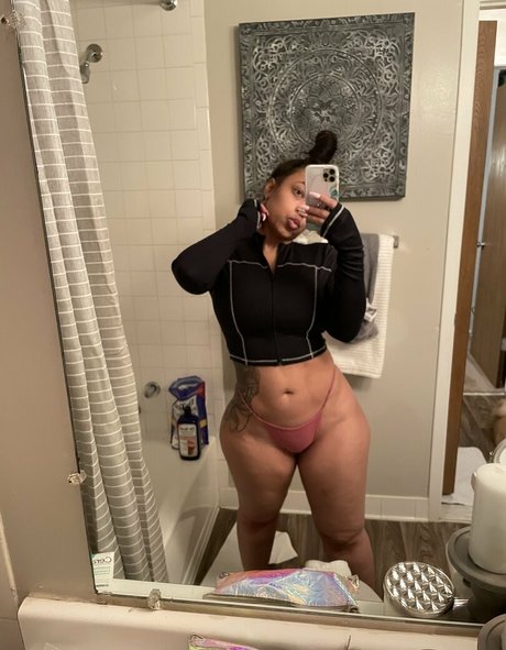 Nagie wyciekłe zdjęcie OnlyFans od Robynbanks