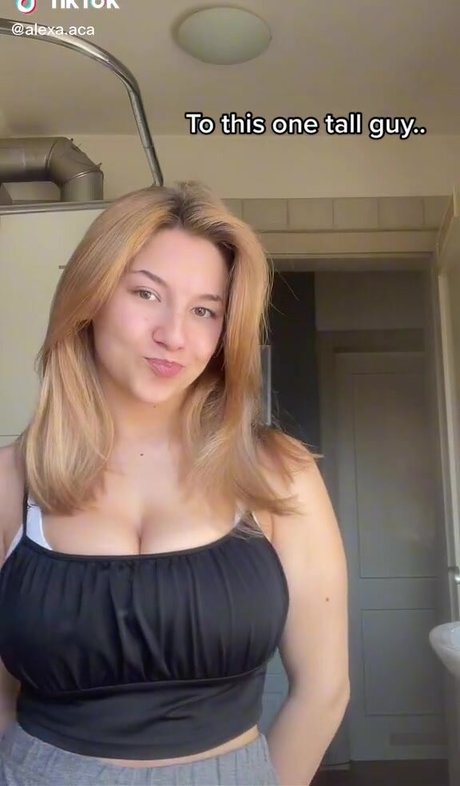 Nagie wyciekłe zdjęcie OnlyFans od Alexaaca