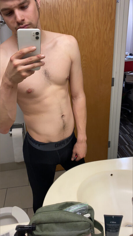 Nagie wyciekłe zdjęcie OnlyFans od Dalton