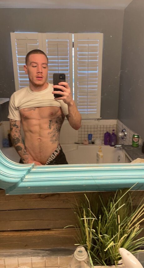 Nagie wyciekłe zdjęcie OnlyFans od Billyredsfree