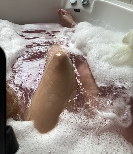 Nagie wyciekłe zdjęcie OnlyFans od Cute Feet Girl