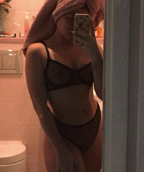 Nagie wyciekłe zdjęcie OnlyFans od Marrry