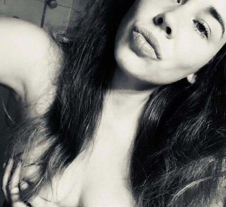 Nagie wyciekłe zdjęcie OnlyFans od Aenny