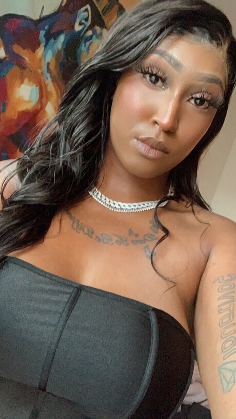 Nagie wyciekłe zdjęcie OnlyFans od Alexandra Dickens