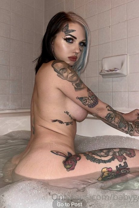 Nagie wyciekłe zdjęcie OnlyFans od Baby Goth