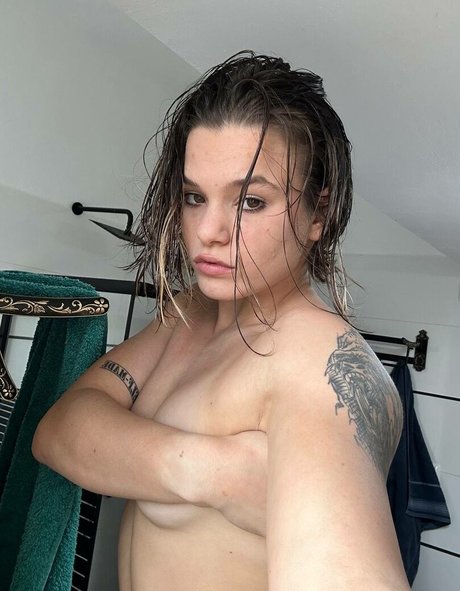 Nagie wyciekłe zdjęcie OnlyFans od Sveta Hurin